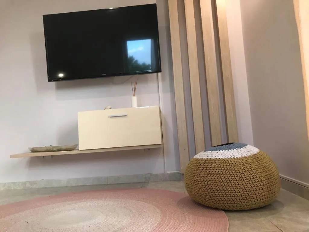 Aloni Studios And Apartments Lassi